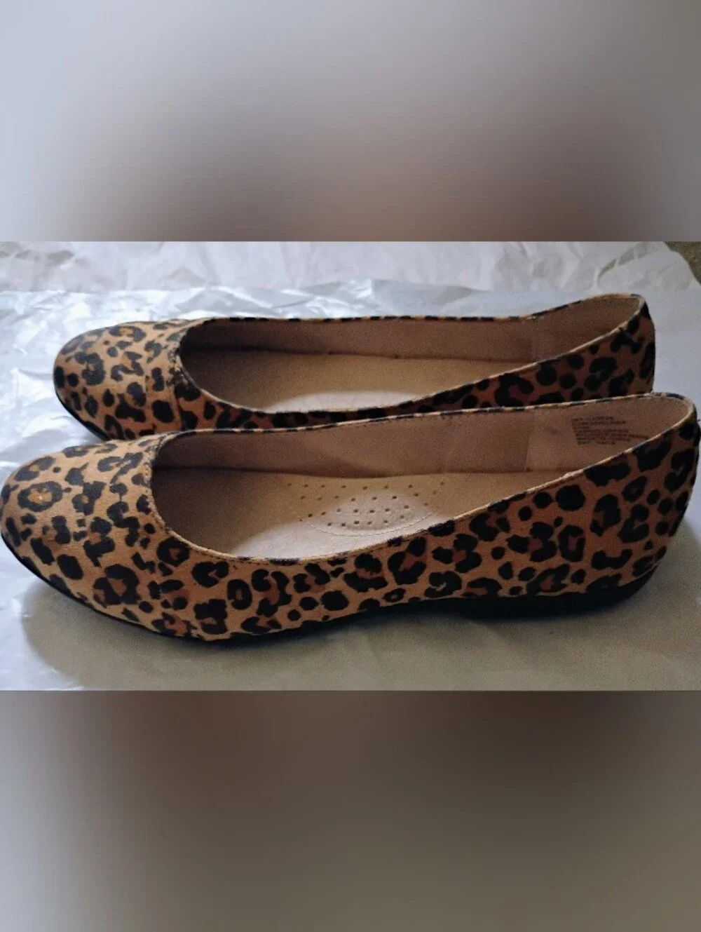 Cliffs by WHITE MOUNTAIN Leopard-Print Ballet Flats in Tan and Black